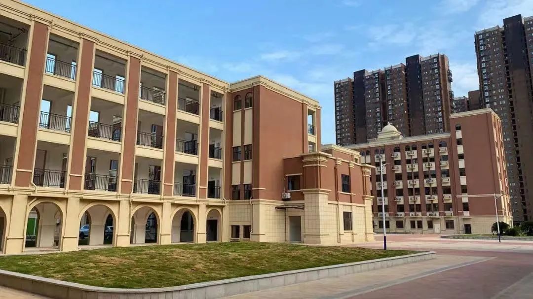 盘龙城实验学校何时交付,盘龙城经济开发区实验学校