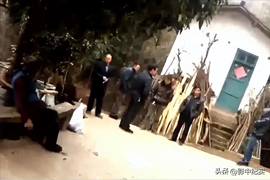 2014年重庆85岁老太惨遭遗弃，冻死在儿子家门口，4名不孝子获刑