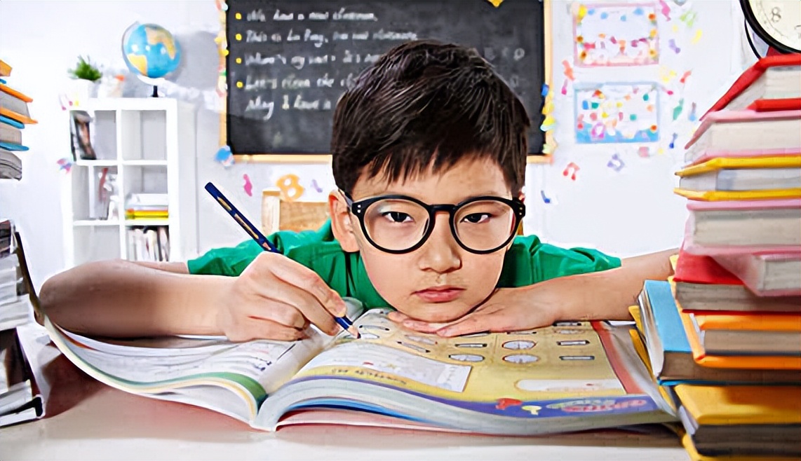 夏意这首诗怎么背,夏意正浓日光倾城