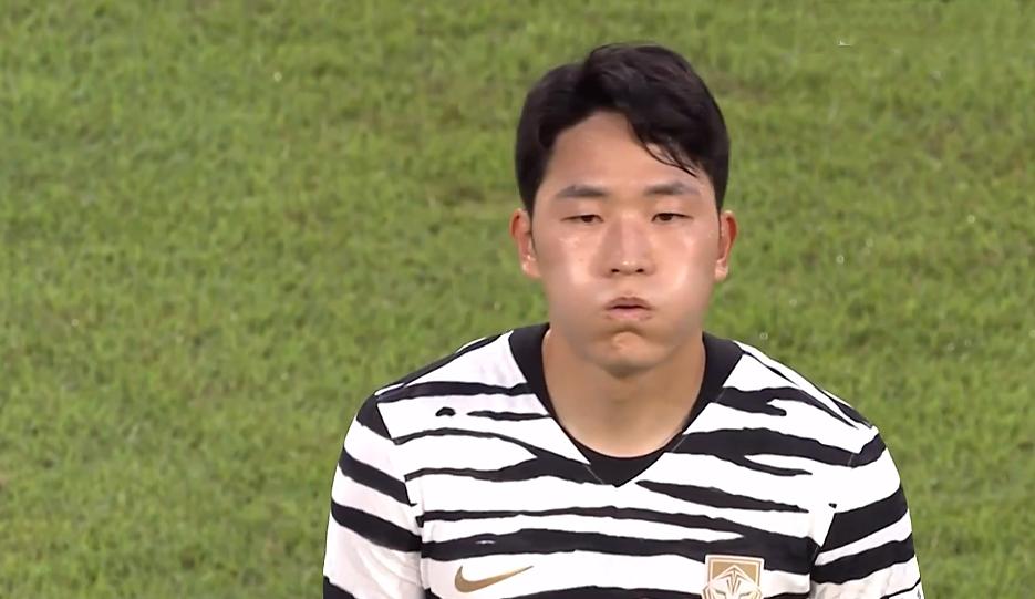 国足被判争议点球朱辰杰,国足闹乌龙