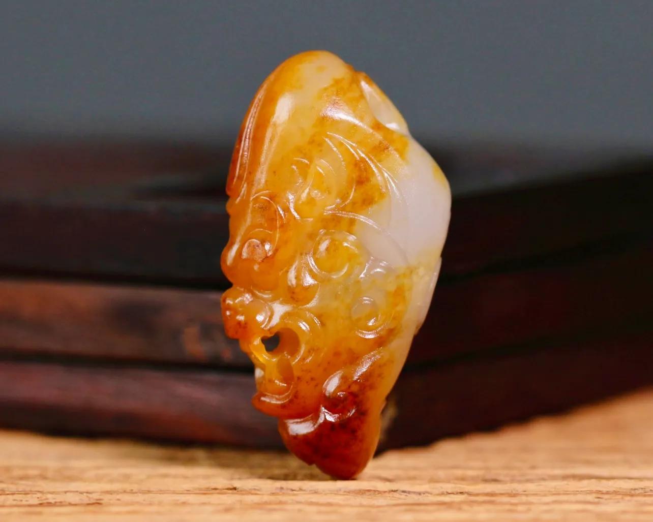 低端黄沁皮籽料值多少钱,籽料黄沁小精品