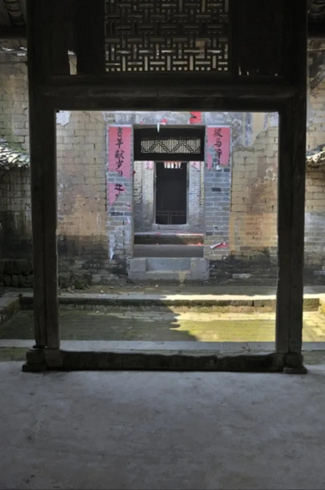 聚宝盆什么意思,风水高门出大户什么意思