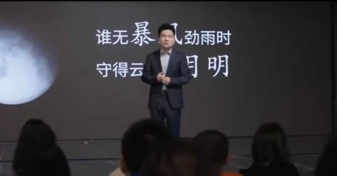 上海招聘保姆月薪14万,上海太太月薪14万招保姆怎么应聘