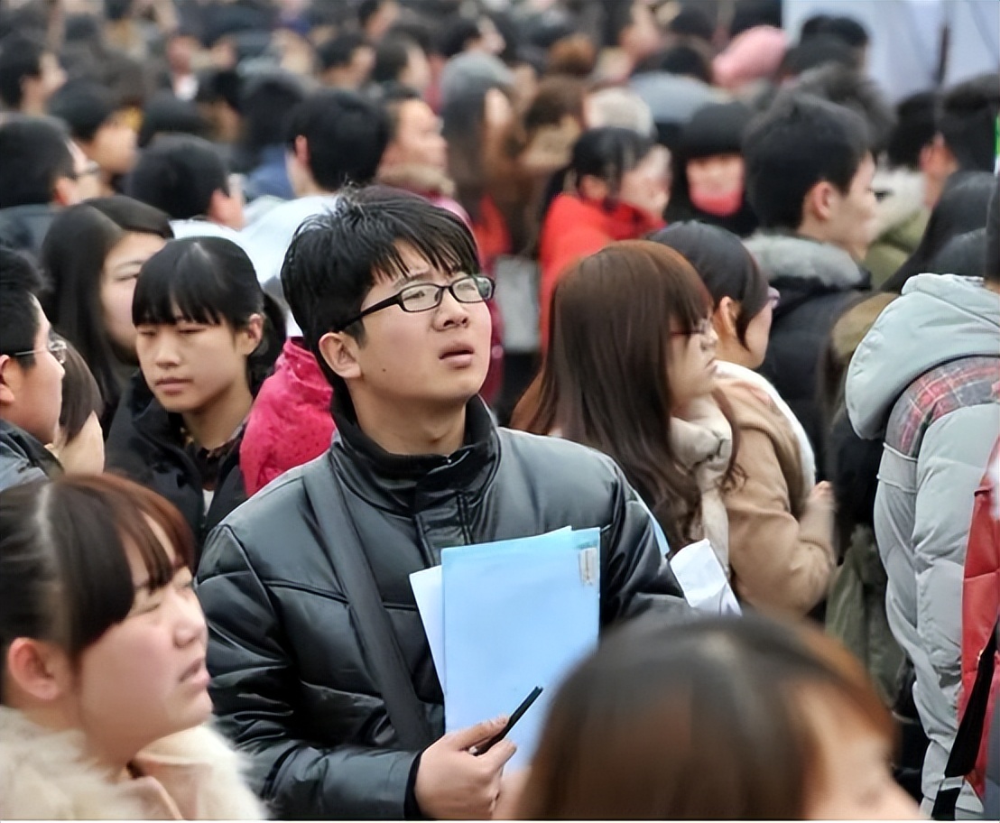 人民币贬值影响去美元进程吗,全球加快去美元化的速度