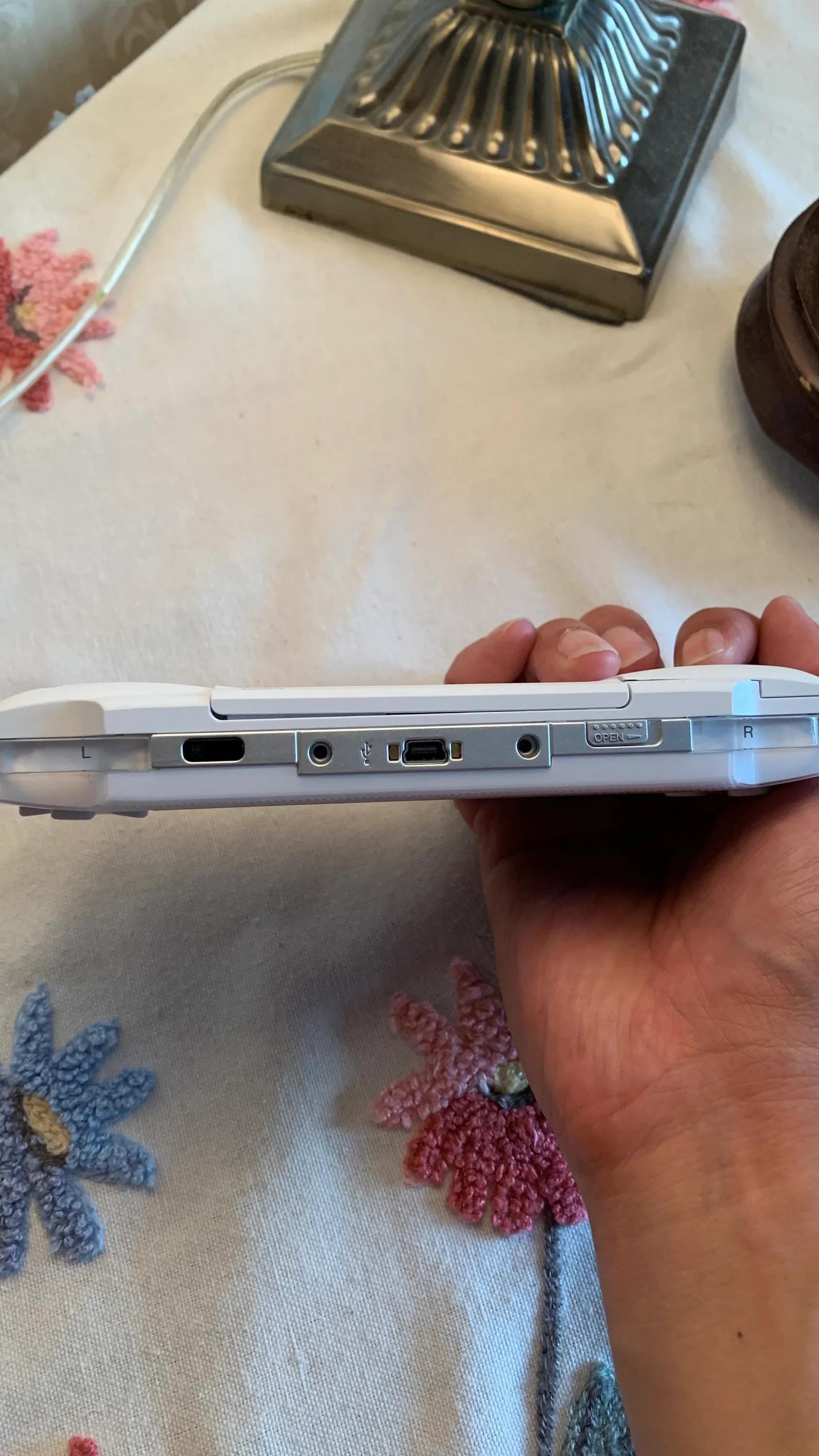 索尼掌机psp最新版本,psp怀旧掌机现在能玩什么