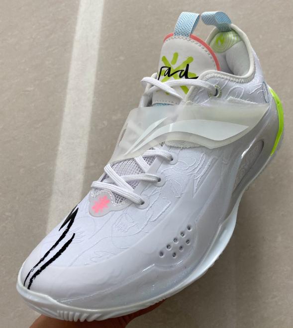 李宁幻影四哪个配色更值得入手,李宁韦德系列封锁