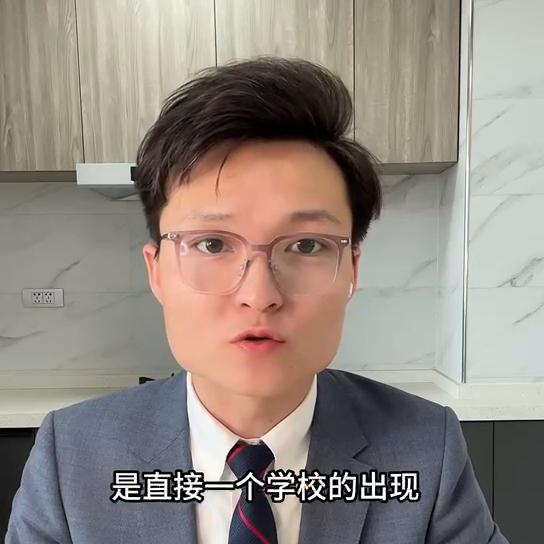 西安滨河学校有多好,西安滨河学校好还是铁一中好