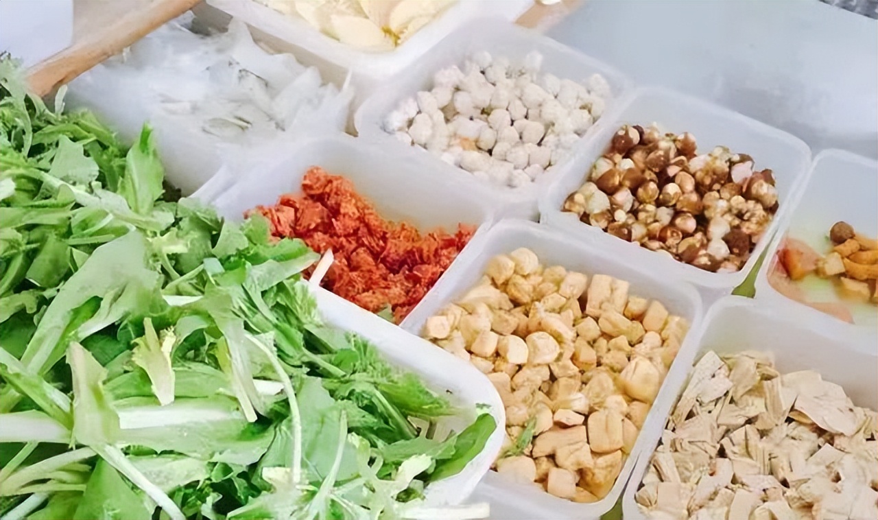 东北麻辣拌都是什么菜,经典美食之东北麻辣拌