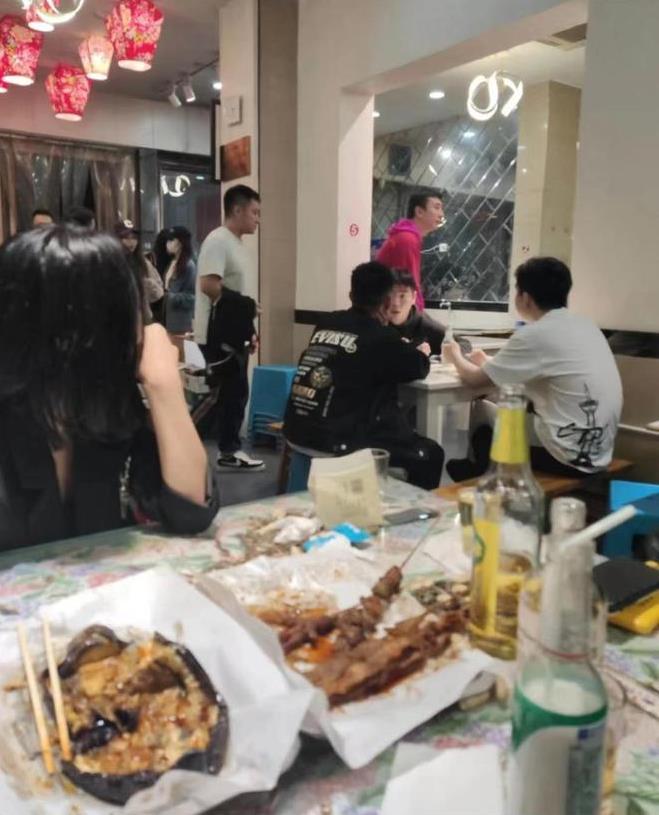 王思聪打麻将图,王思聪扑克牌