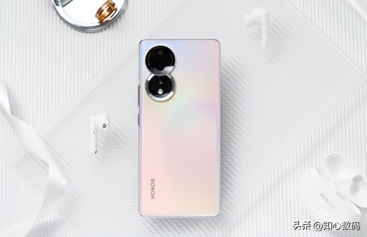 荣耀急眼了，荣耀80系列售价“大跳水”，还不买？