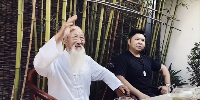 5组网红大V撕破脸，兄弟闺蜜反目成仇，员工组团跑路