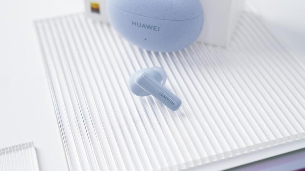 华为freebuds5i跟荣耀亲选,华为freebuds5至臻版和pro