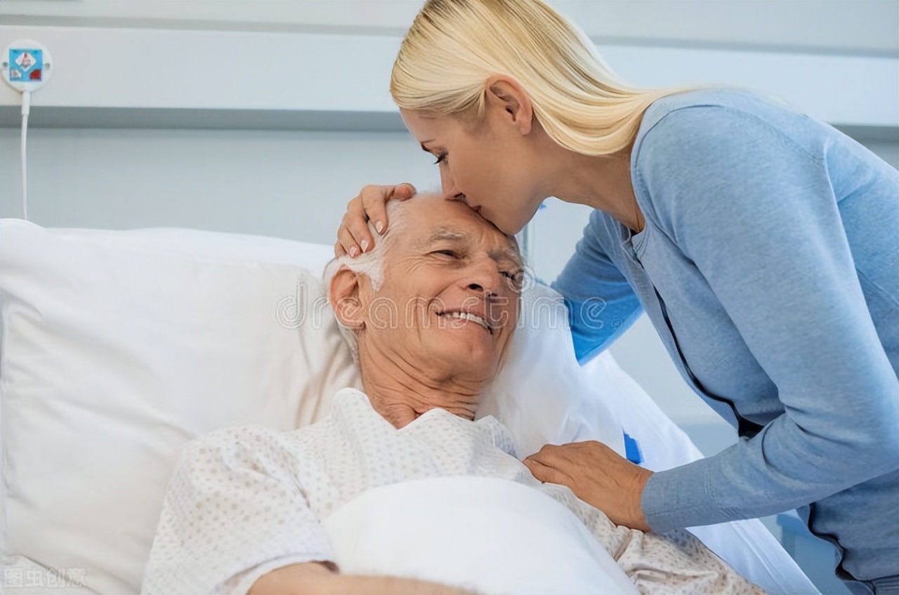 “雅威百合”患乳腺癌花费百万离世，13个化疗是否属于过分治疗