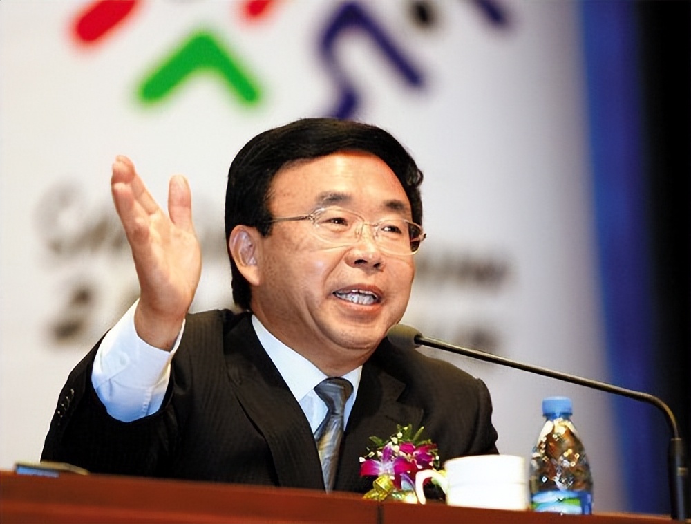 山东副省长黄胜:建行宫,*养包**46名*妇情**洗鸳鸯浴,外号“黄三亿”