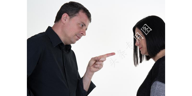 老公每天2点醒了睡不着了,老公每晚沉迷游戏