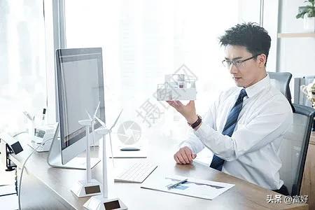 办公室小王单身日常,办公室小王