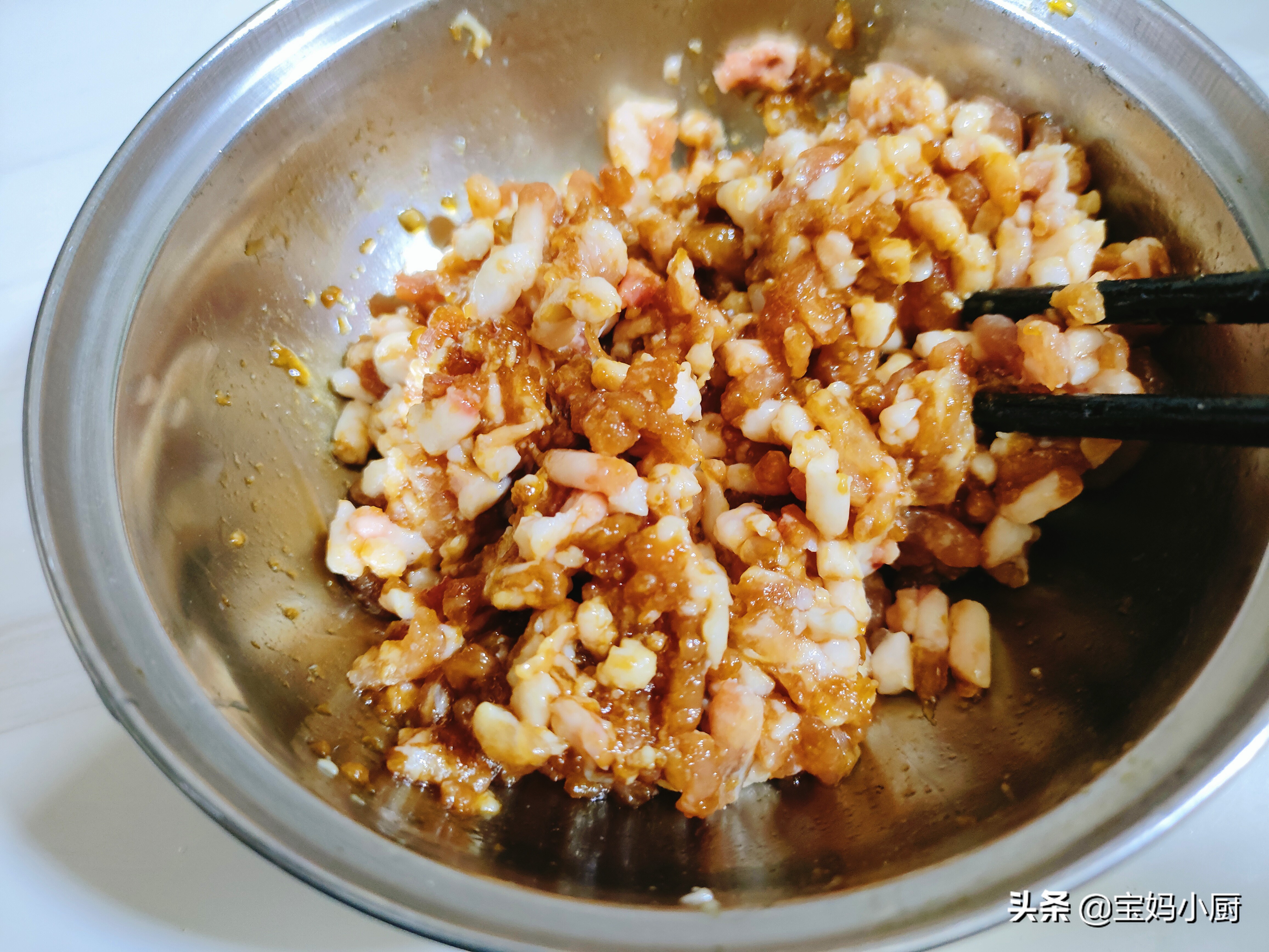 如何炒粉条松散不粘成一团,做粉条的步骤简单