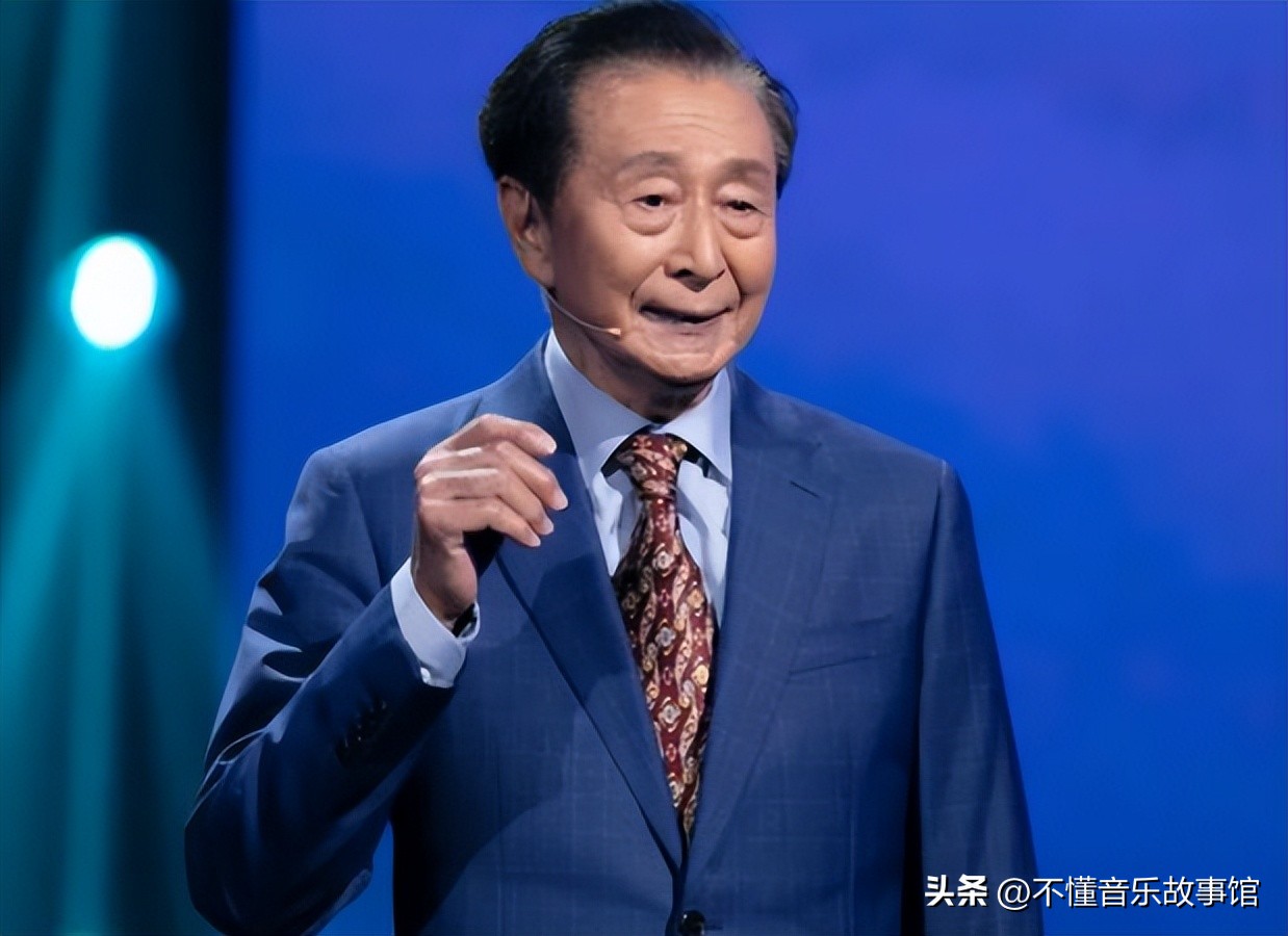 中国十大足球知名解说员,中国体育十大顶级人物