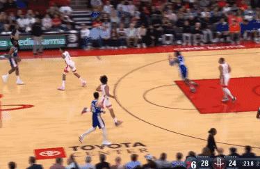 火箭尼克斯为何称“卧龙”？对阵费城6画面，能将您气得肝疼