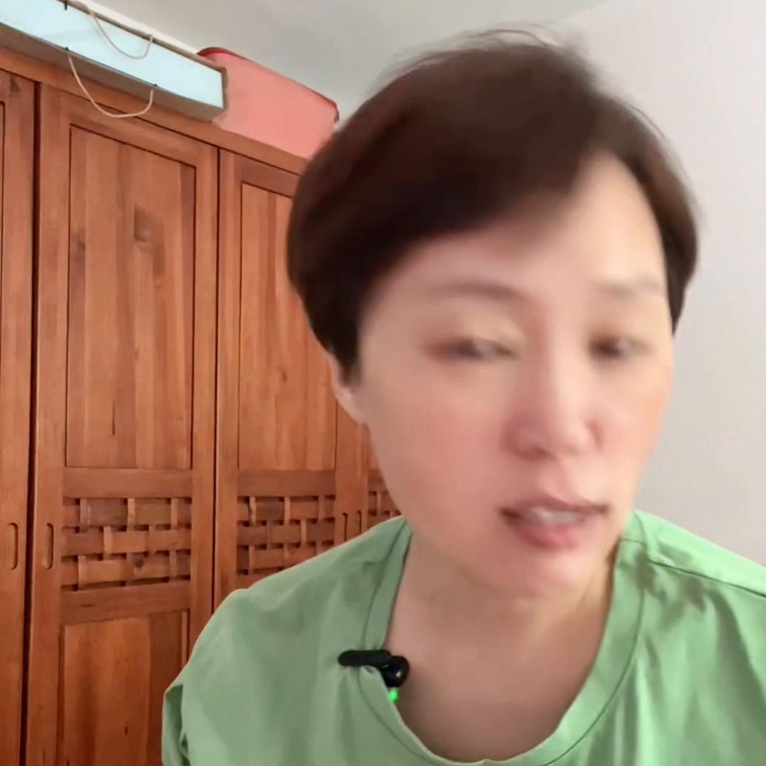 剪完视频一看出门的时候老爷们想给我吵架的那段，感觉让他...