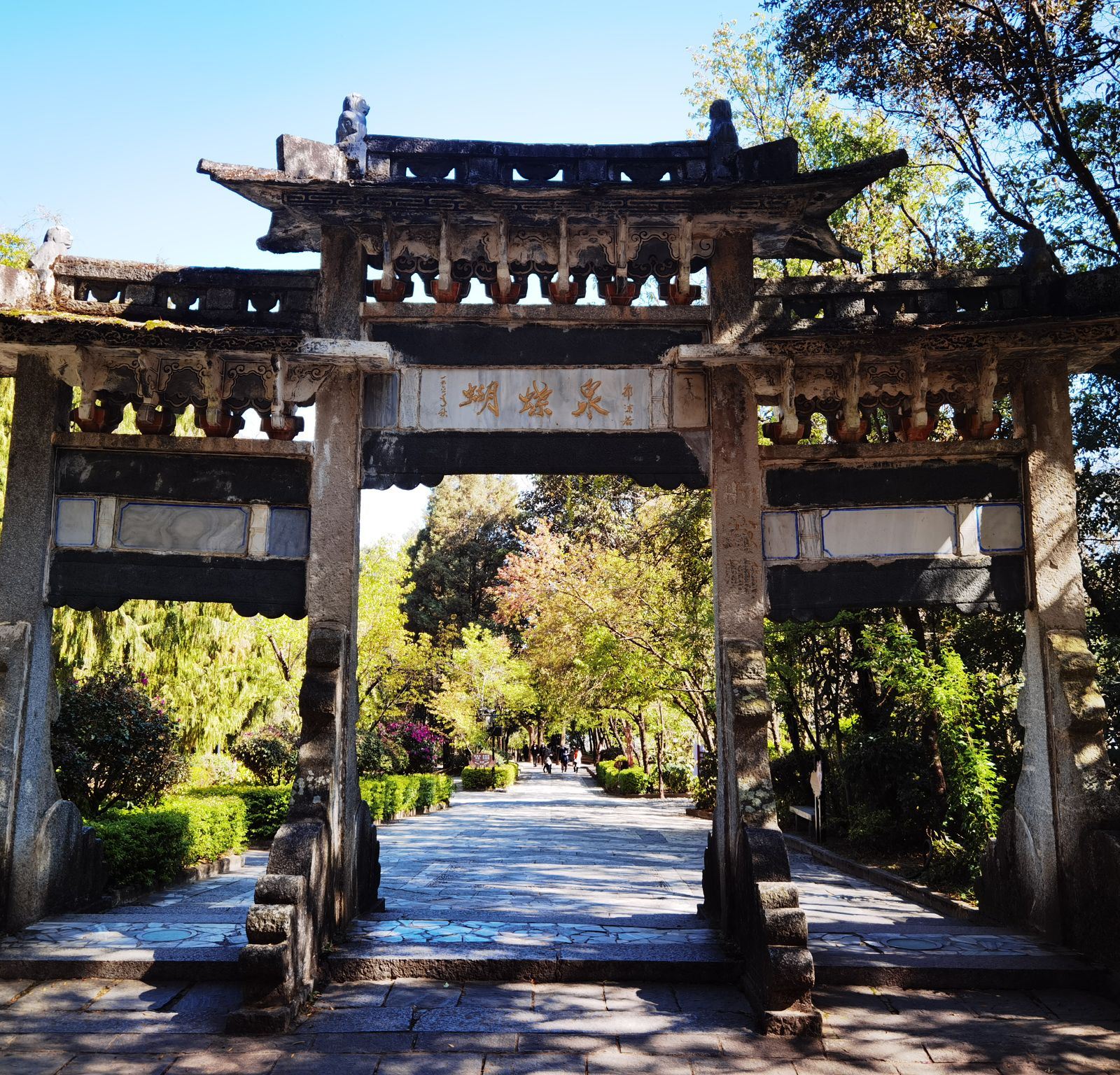 云南旅游景点主要有哪些景区,云南可以玩的旅游景点排名前十大