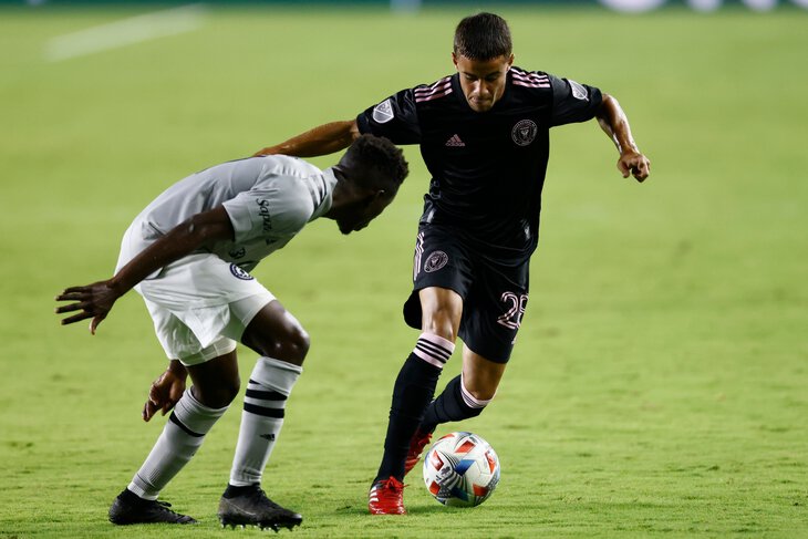 梅西最新队友,梅西新队友马丁内斯