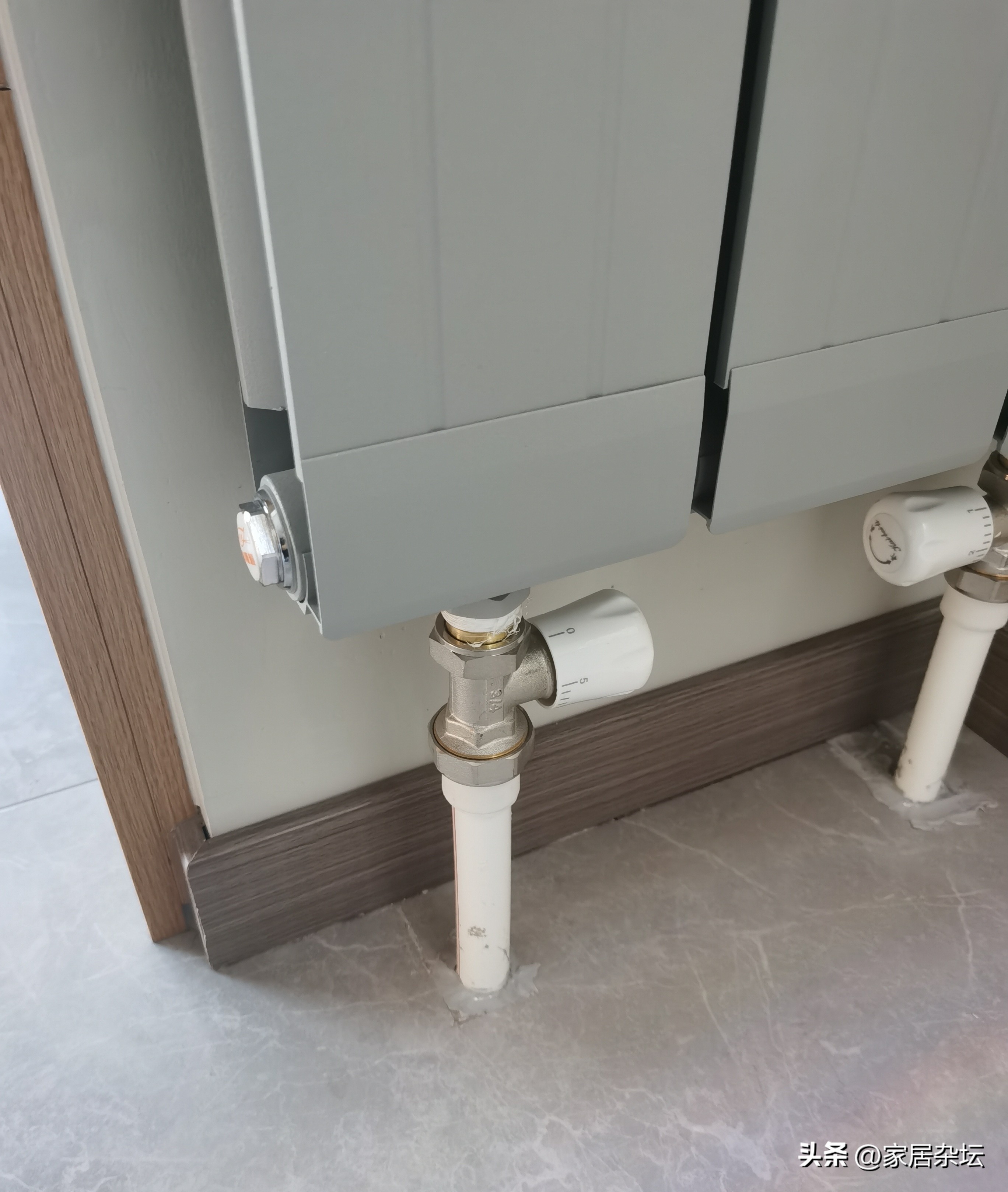 同一个小区有的楼暖气热有的不热,同一个楼为什么别人家暖气热