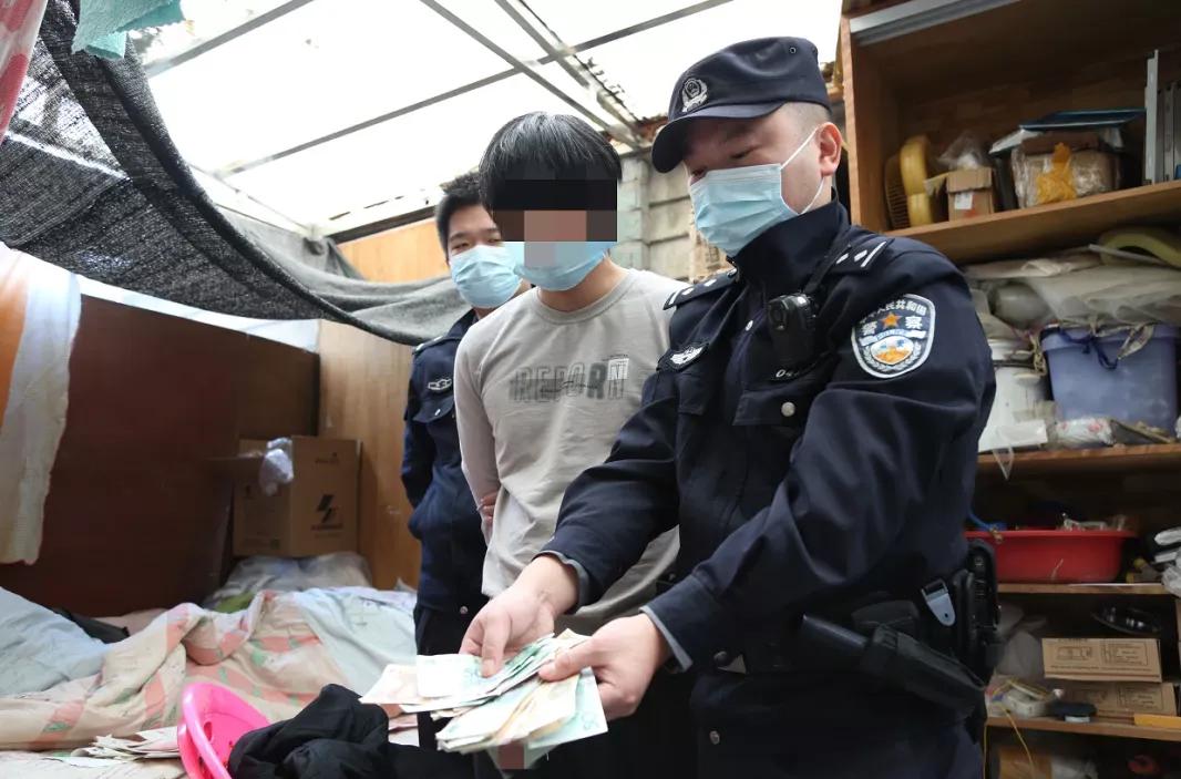 湖北小伙造假币,武汉男子伪造币