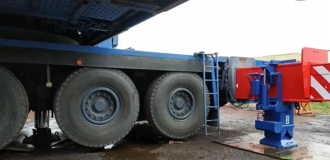 捡漏二手35吨汽车吊,捡漏二手随车吊吊机