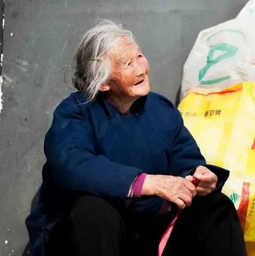 当我们老了应该做什么,当我们老了往后余生该怎么办