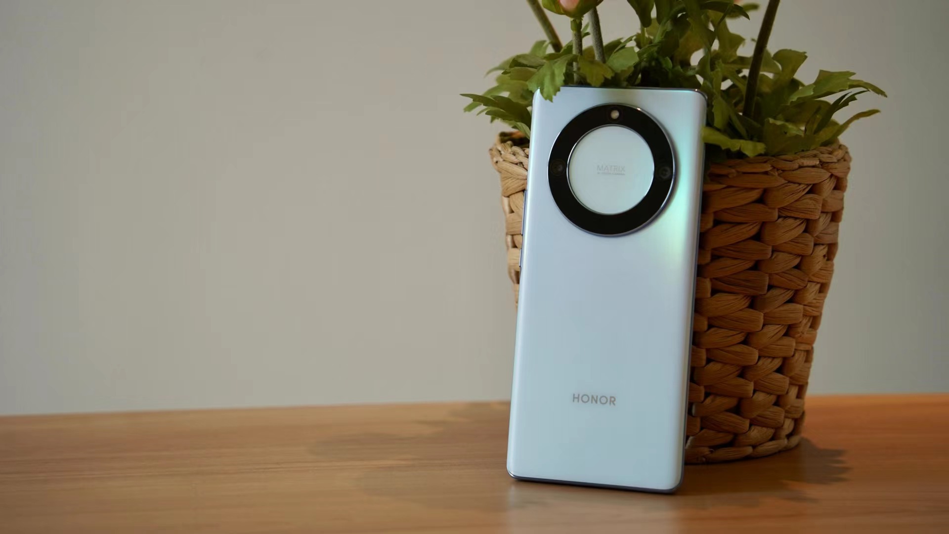 这四款手机最值得购买,三款好评度高的手机实用性很强