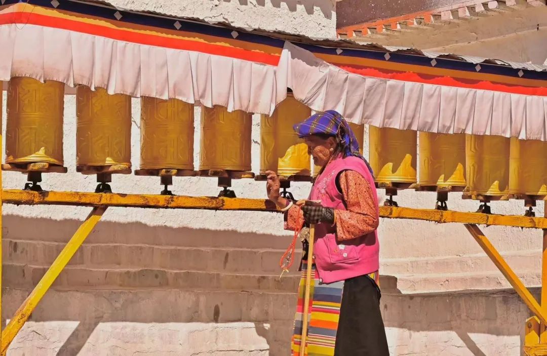 7月24日|浓浓援藏情，沪藏一家亲珠穆朗玛峰、扎什伦布寺9日“上海-日喀则”援藏旅游包机活动