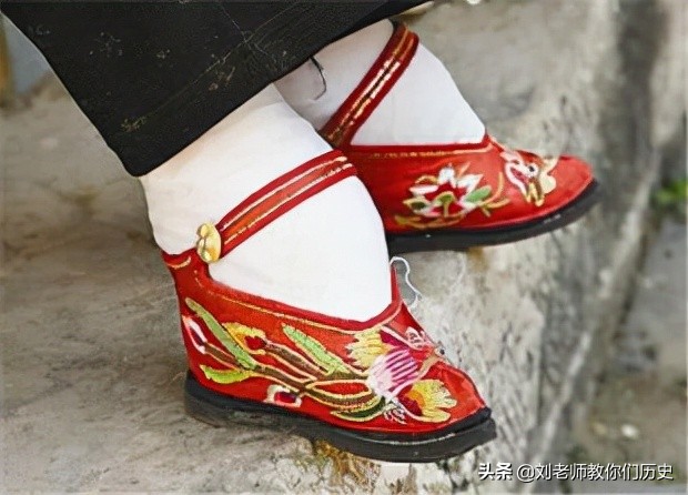 历史上什么朝代开始裹小脚,古代裹小脚的真实目的是什么