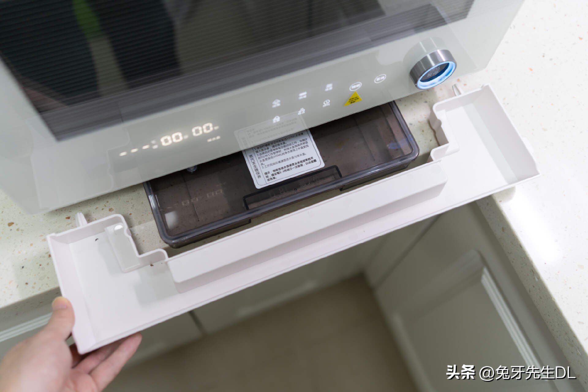 让家里劳动者解放双手，拥有这些实用的小家电将大幅提高生活品质