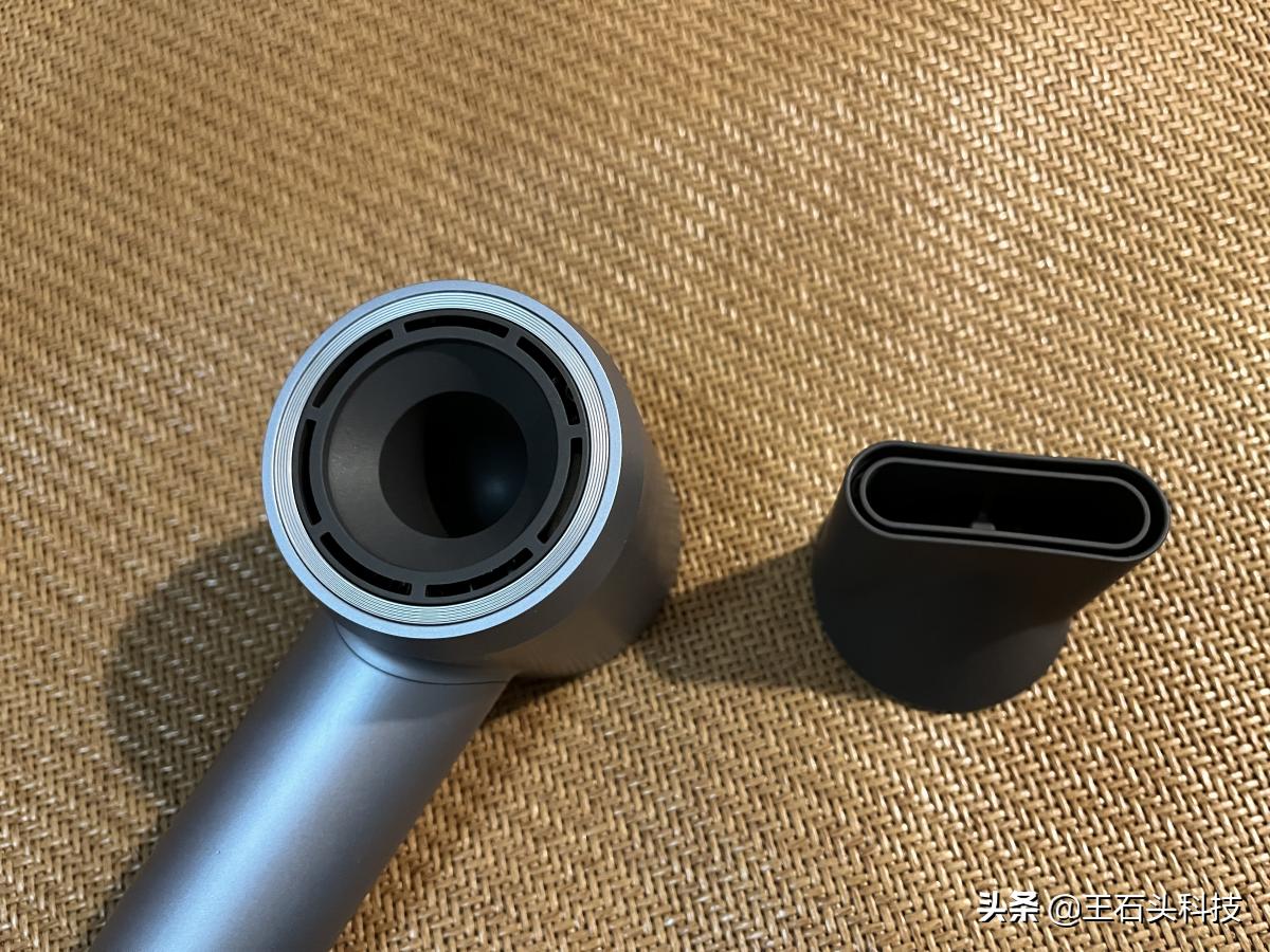 徕芬和戴森吹风机对比测评,laifen徕芬吹风机真的跟戴森一样么