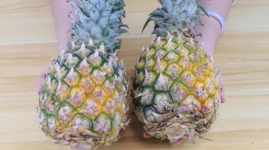 菠萝好吃的挑选方法,菠萝怎么挑选又香又好吃