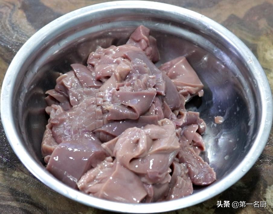 男人在生活中吃什么会更健康,建议男人别太节俭多吃这5种食物