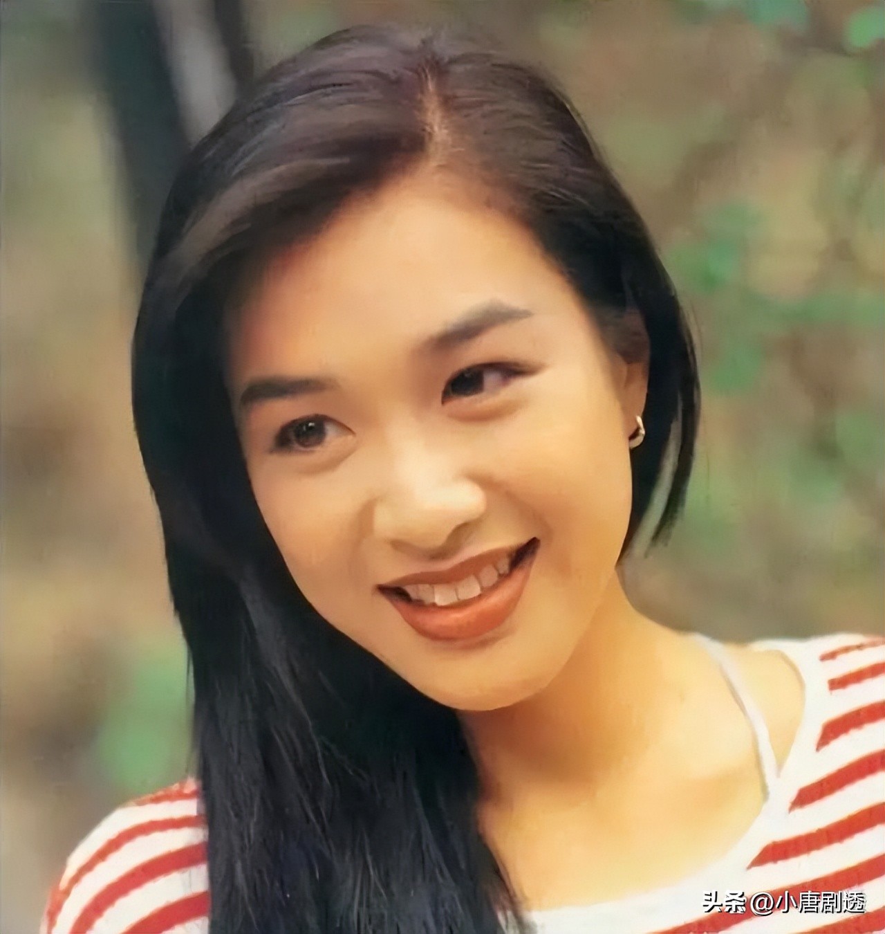 钟丽缇女儿近照21岁身材太似妈妈,钟丽缇女儿晒露脐装