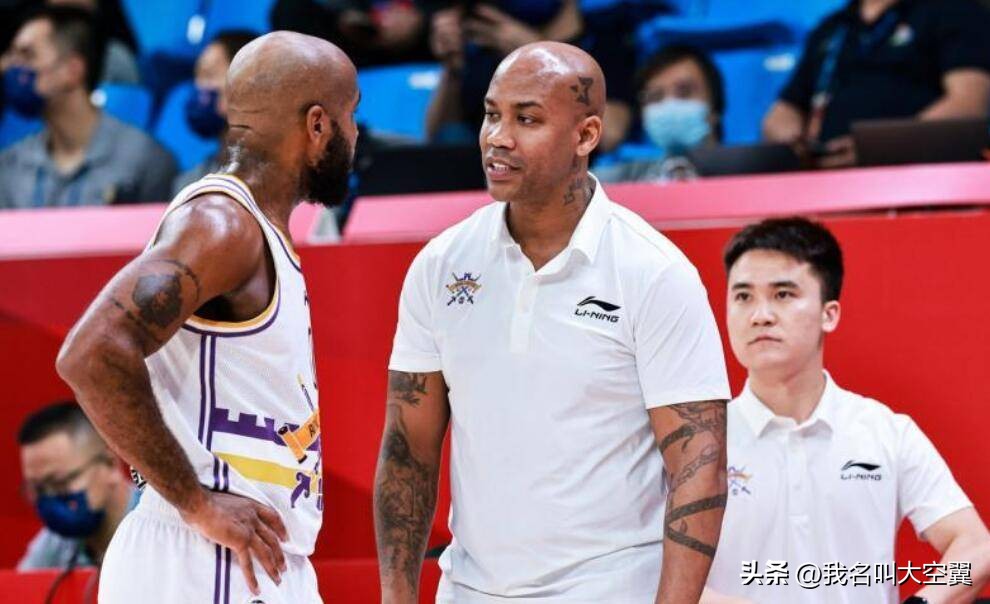 马布里北控大逆转,逆转北控三连败马布里遭质疑