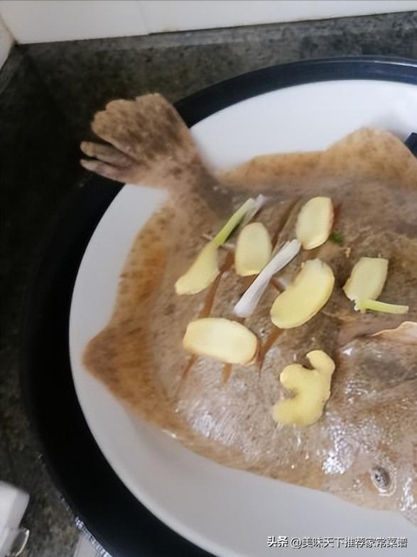 清蒸多宝鱼的做法第一美食,清蒸多宝鱼做法请大家参考