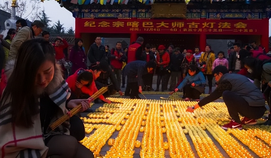 延安传统文化灯笼制作,陕西民间手工木制灯笼