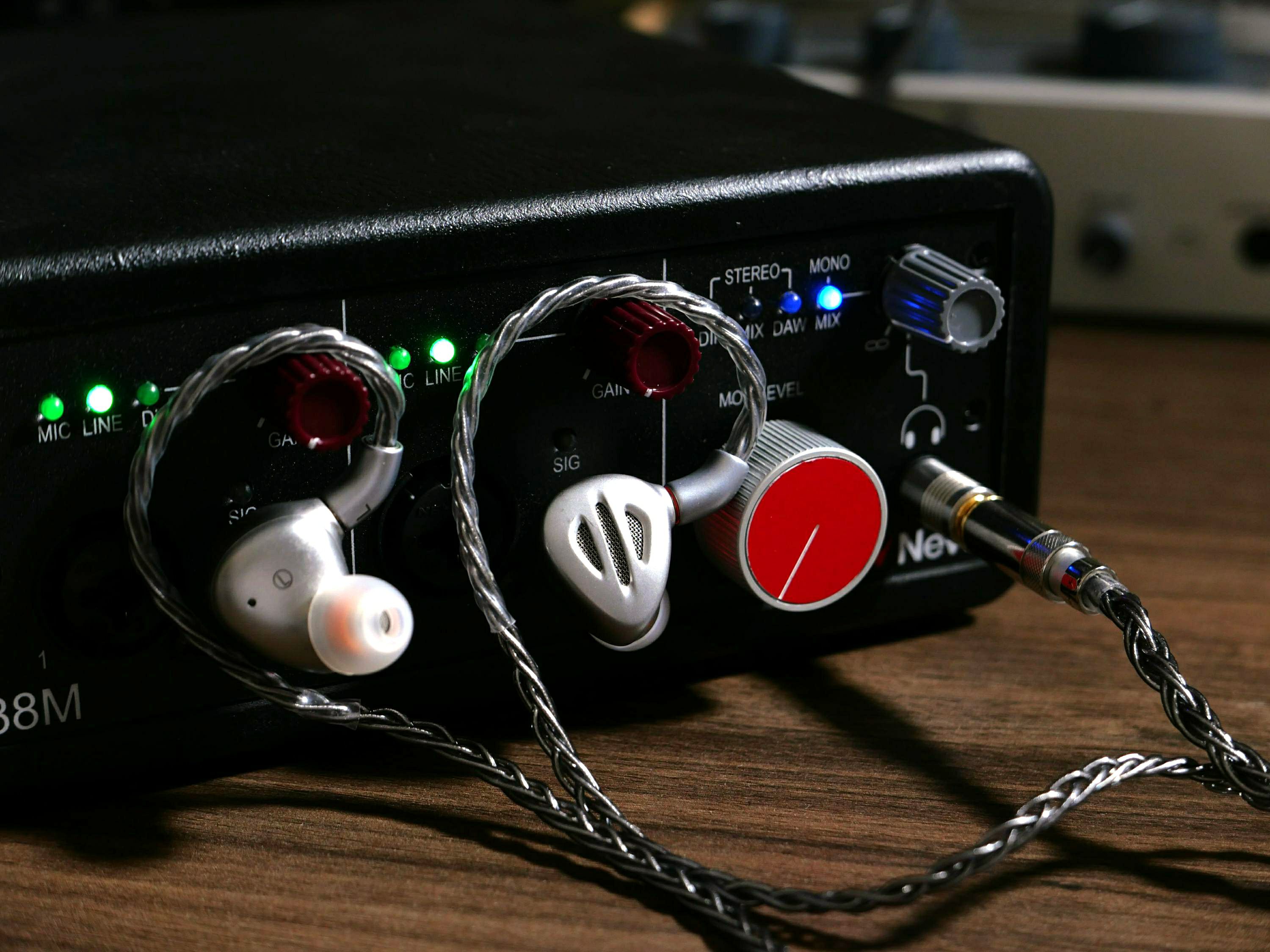 kzast24鍗曞厓鑰虫満涓庨鍌瞗h9瀵规瘮娴嬭瘎,绾挍鍗曞厓鑰虫満