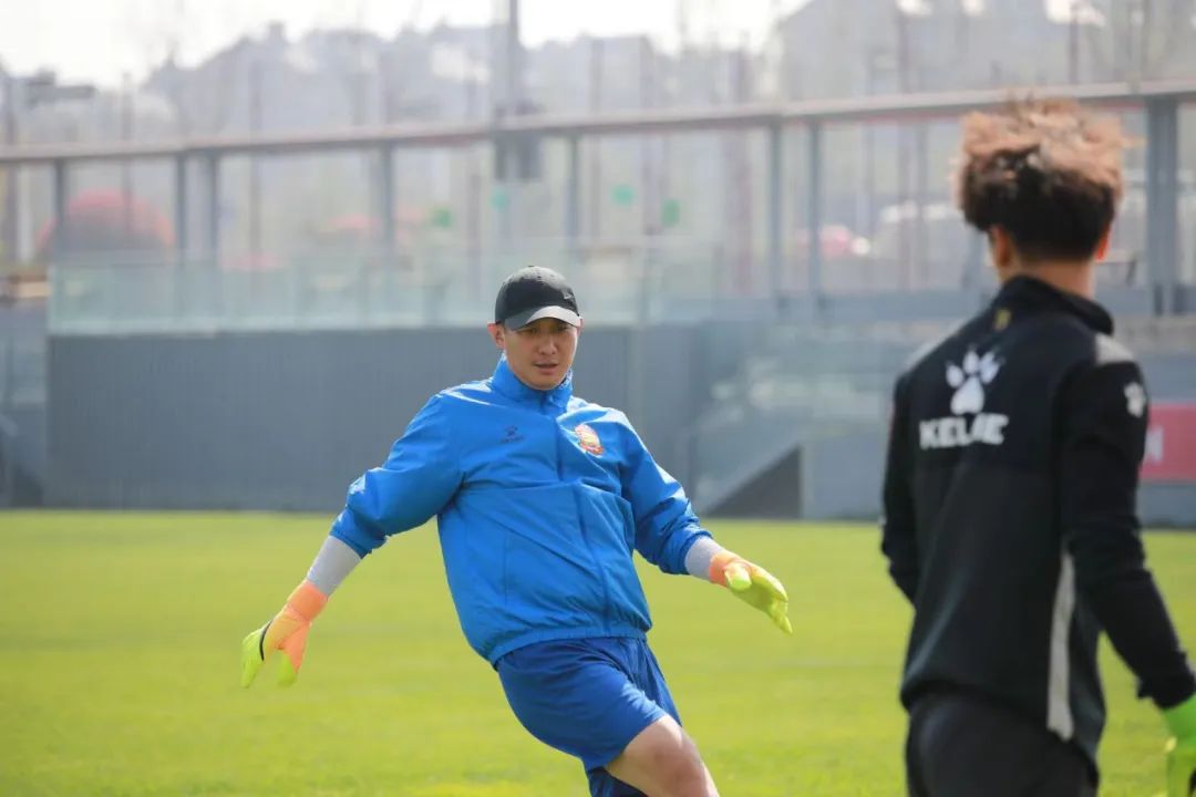 青岛青春岛足球赛事安排表,青岛青春岛足球俱乐部球员大名单