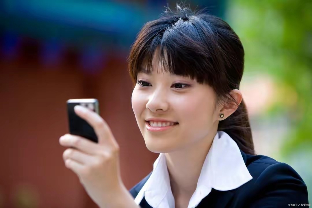 女人若是爱对了人会小鸟依人,女人深爱你的微信表现