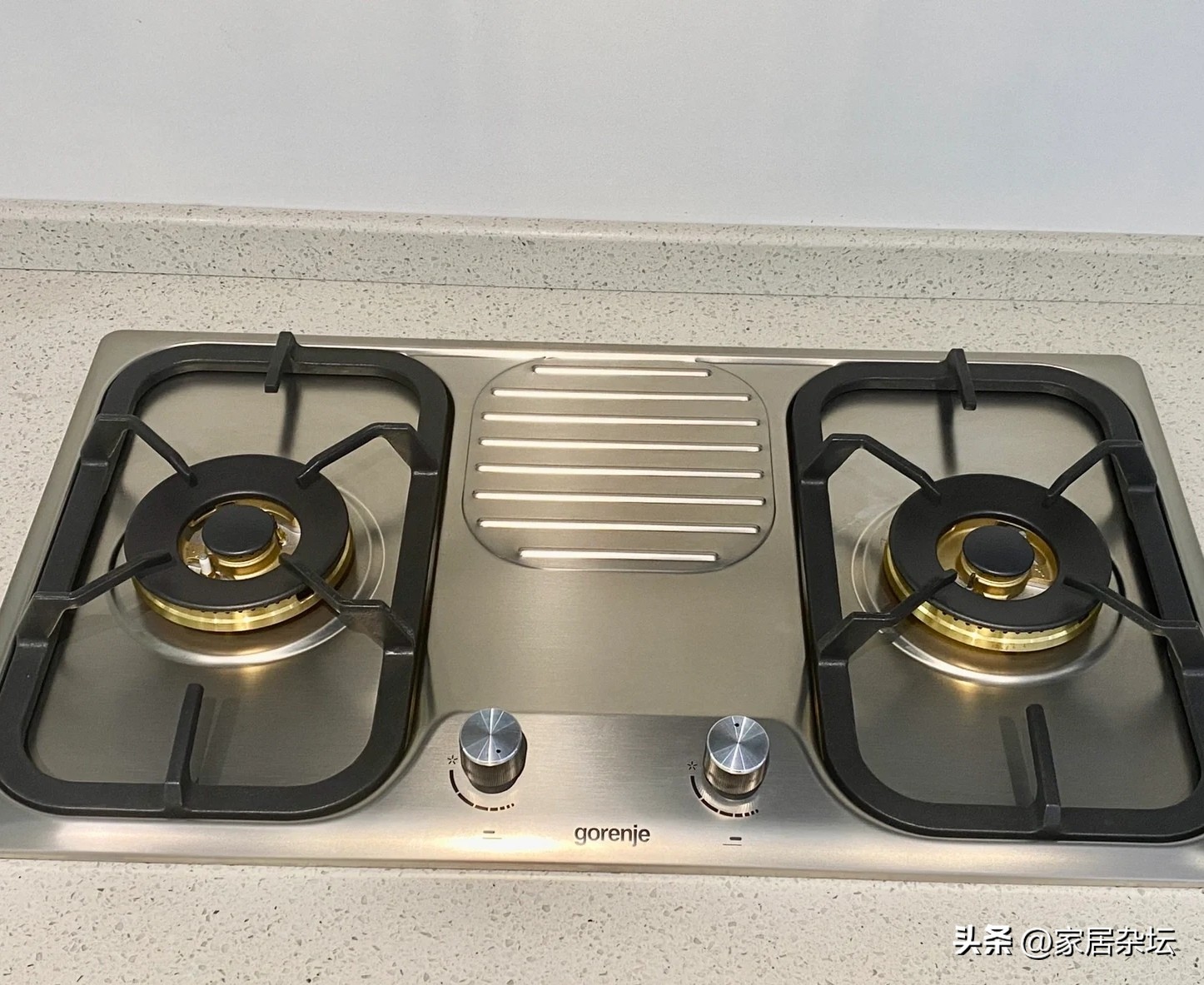 煤气灶和天然气灶为什么差价大,燃气灶600和3000的有什么区别