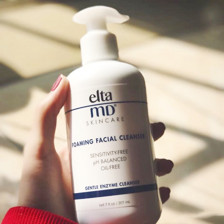 脸上长痘痘，如何正确的祛痘？