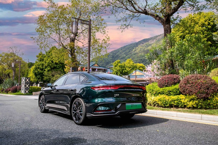 汉EV，用「中式豪华」走出了一条属于自己的路