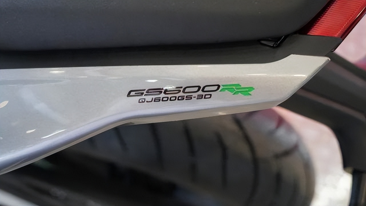 2021款贝纳利600高低配有什么区别,国产钱江贝纳利600cc巡航车