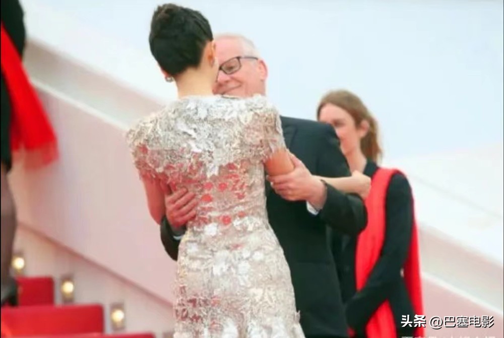 3万元就能走戛纳红毯，可对比巨星们的“顶级排面”，高下立判
