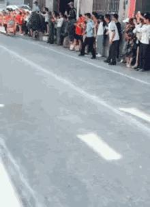 每日一笑：这个测试能说明什么？就这样怼十个手机都得破吧？